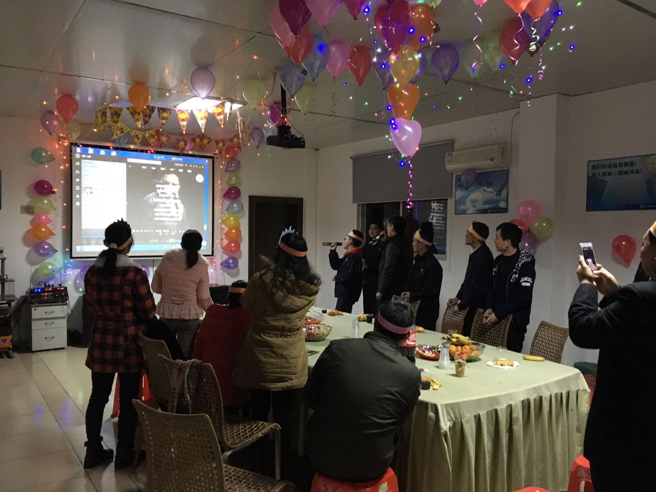 2016年第一季度員工生日晚會(huì)，不歡不散